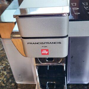 GUC Francis Francis for Illy Y5 Milk and Espresso Machine